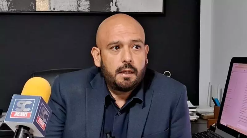 Comentó que, de manera personal, le extraña que la jueza le haya dado la oportunidad de realizar el depósito en un plazo de 10 días hábiles, debi