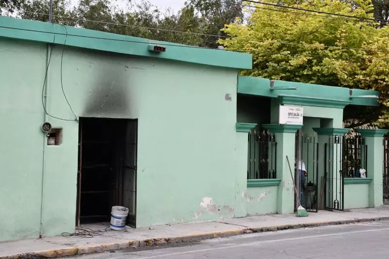 Ante esto, dijo que ya se trabaja en la revisión del cableado y se realiza la evaluación de los daños para posteriormente apoyar con la reparación de la oficina