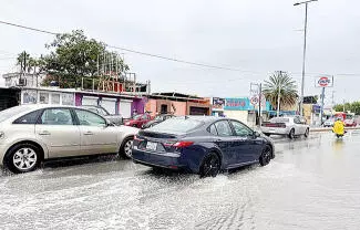 Después de una semana que inició con un par de días de calor intenso, por fin cayó agua en Monclova.