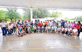 Como parte del Torneo Anual Peugeot Open 2026, personas con discapacidad participaron en una jornada deportiva y de convivencia familiar