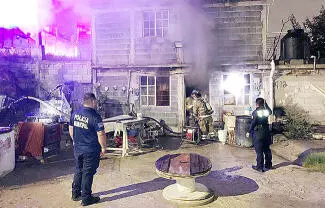 Un incendio sorprendió a la familia mientras dormía, en la colonia Guerrero