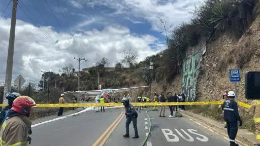 Una avioneta perdió pista en Cuenca. Organismos de emergencia atienden el incidente.