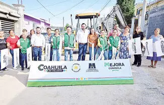Con una inversión superior a los 734 mil pesos el alcalde Carlos Fernando Villarreal Pérez, dio el banderazo de inicio a los trabajos de pavimentación