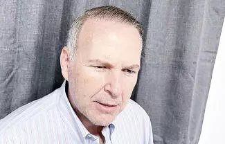 El diputado federal por Coahuila, Theodoros Kalionchiz, propuso crear un fondo económico para apoyar a viudas de trabajadores fallecidos.