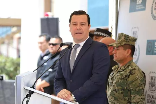 Expresó que, desde el inicio de la estrategia de cateos, se han realizado más de 600 acciones coordinadas entre las fuerzas de seguridad de los tres órdenes de Gobierno, incluidos elementos de la Sedena, la Guardia Nacional y la Marina Armada de México.
