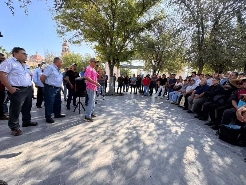 “Tenemos que hacer algo más allá, pero no aquí en Monclova, tenemos que ir a México. Ustedes van a ver el trabajo que vamos a hacer y no se van a arrepentir de habernos dado esa responsabilidad como hasta ahora lo hemos estado haciendo”, concluyó.