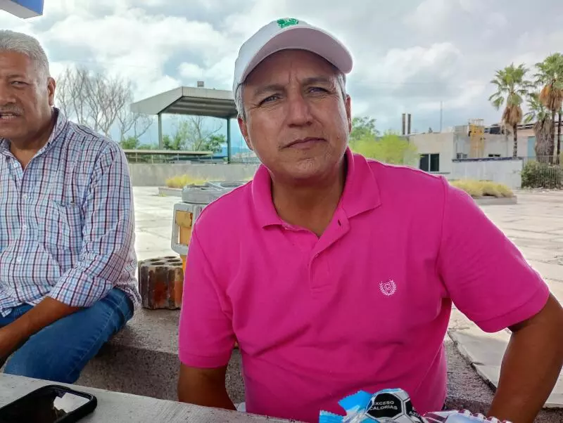 El vocero recalcó que la decisión voluntaria de separarse de un cargo con elevados privilegios económicos no coincide con la narrativa oficial de l