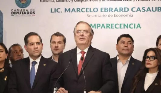 El secretario de Economía señaló que la estrategia del país "se llama sangre fría" y que ha sido la delegación que más va a Estados Unidos, por lo que han celebrado más de 100 reuniones