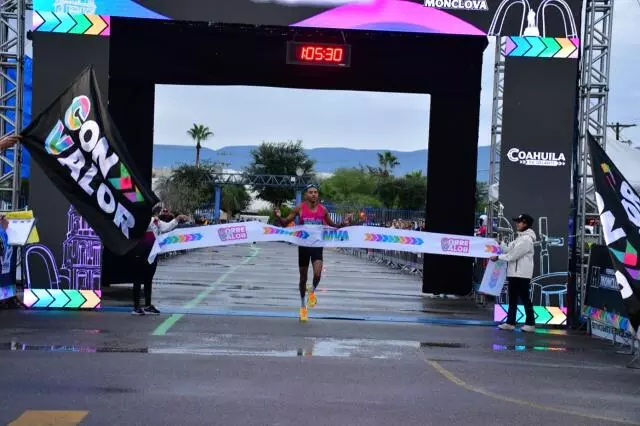 "Me sentí muy bien en esta carrera; tuvimos un poco de lluvia que no complicó mi desempeño, estamos listos para lo que sigue", dijo Ulises Loza tras llegar a la meta.