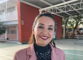 Esra Cavazos, coordinadora de Mejora Coahuila, informó que se atenderán cerca de 200 primarias, además de disponer de dosis en 19 centros de salud para la población en general.