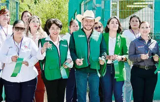 El Gobierno del Estado, encabezado por Manolo Jiménez, puso en marcha el curso de Corte y Costura Industrial del programa “Manos que Inspiran”.