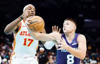 Jalen Johnson anotó 19 puntos, repartió ocho asistencias y capturó siete rebotes por los Hawks de Atlanta.