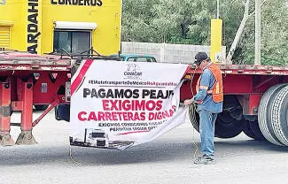 Elementos de la Guardia Nacional y Policía Municipal hicieron presencia en la zona para ordenar vialidad