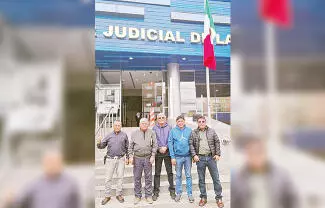 Julián Torres Ávalos, advirtió que los obreros exigen al Gobierno Federal asumir el pago del pasivo laboral por 210 millones de dólares.