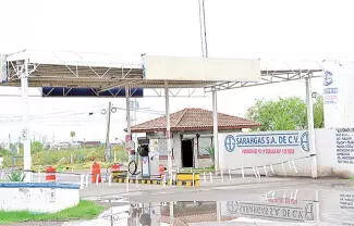 Es necesario y conveniente que se revisen no sólo las gaseras de Monclova, también las gasolineras, opinó el empresario Carlos Elizondo Delgado.