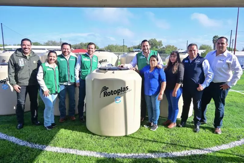  Familias monclovenses acceden a tinacos y cisternas Rotoplas con precios preferenciales y subsidiados