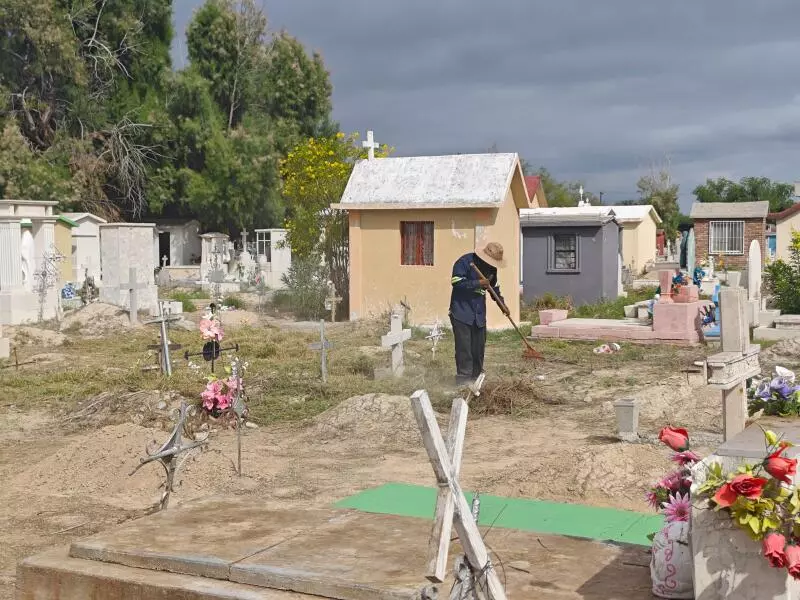 Explicó que se llevaron a cabo limpiezas profundas y se revisaron las áreas que pudieran representar algún riesgo para los visitantes, principalmen